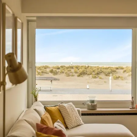 Romantic Getaway With Sea View In Nieuwpoort Exterior photo