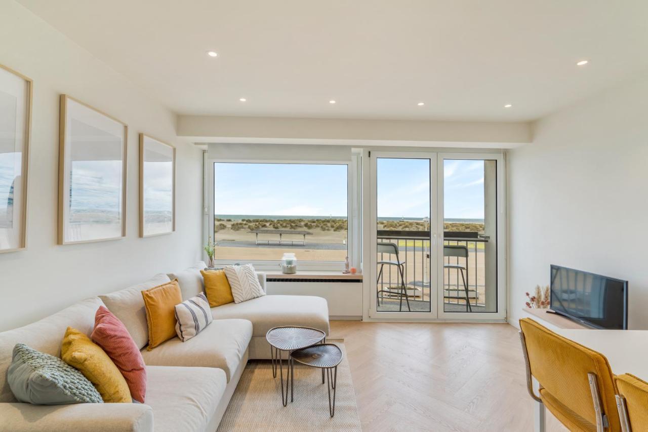 Romantic Getaway With Sea View In